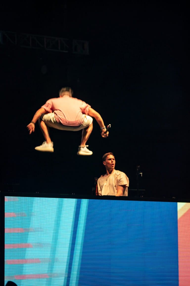 Loud Luxury