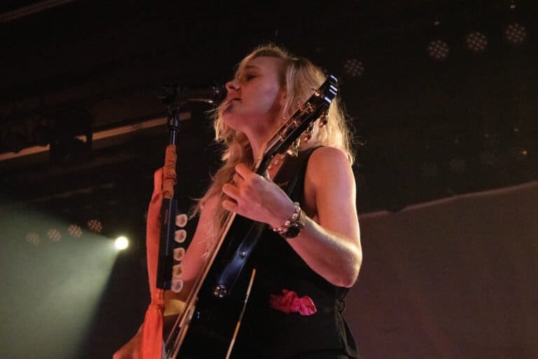Aly & AJ
