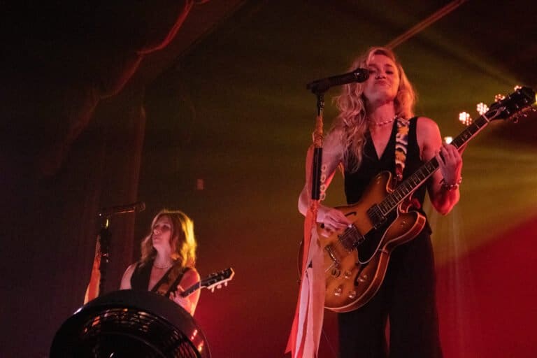 Aly & AJ