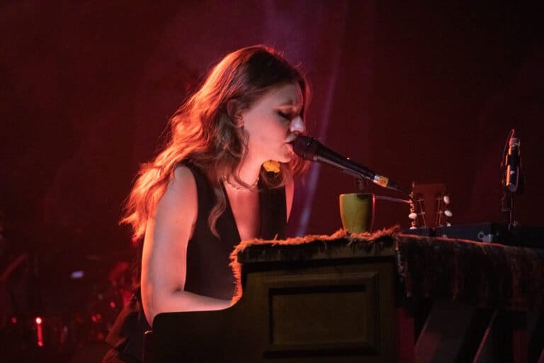 Aly & AJ