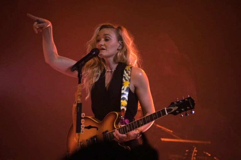 Aly & AJ