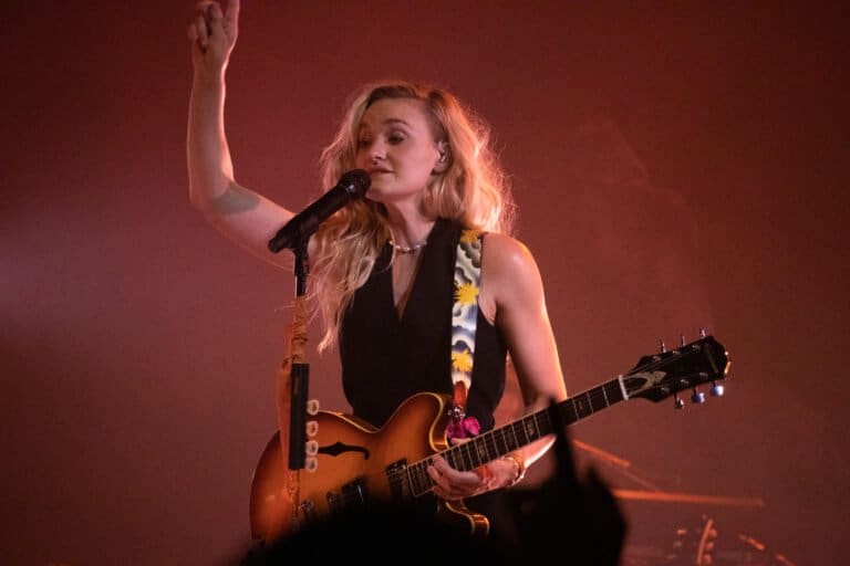 Aly & AJ