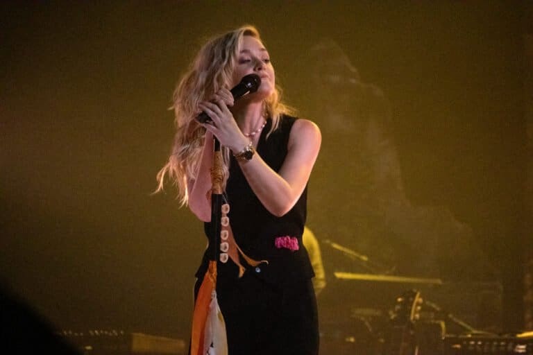 Aly & AJ