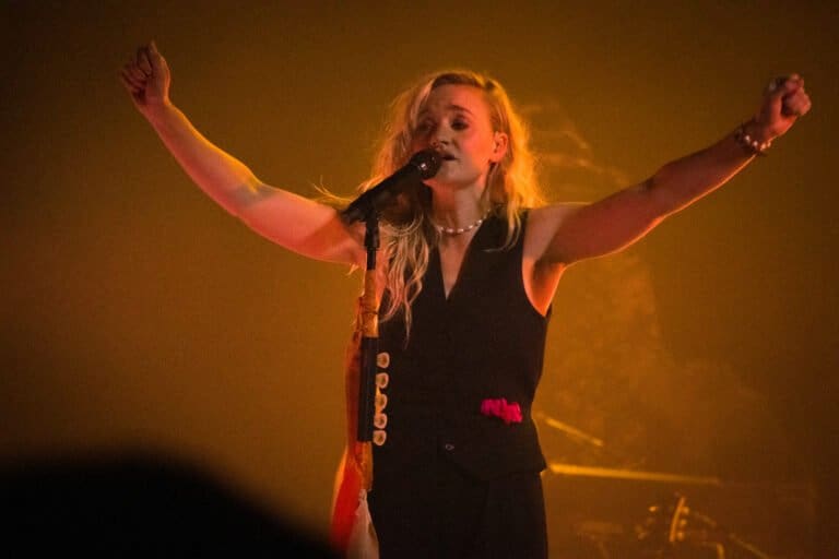Aly & AJ