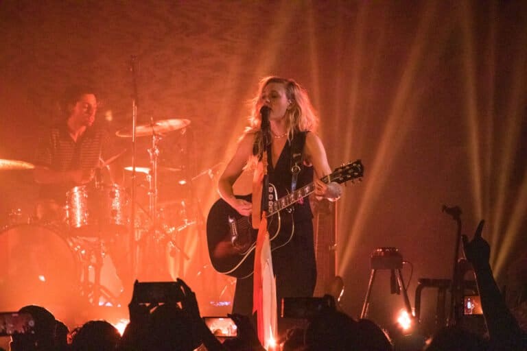 Aly & AJ