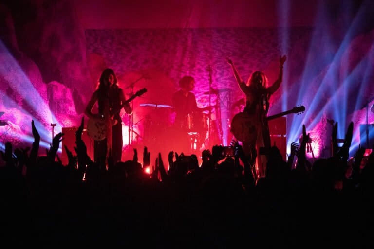 Aly & AJ