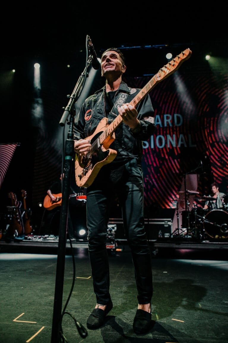 Dashboard Confessional