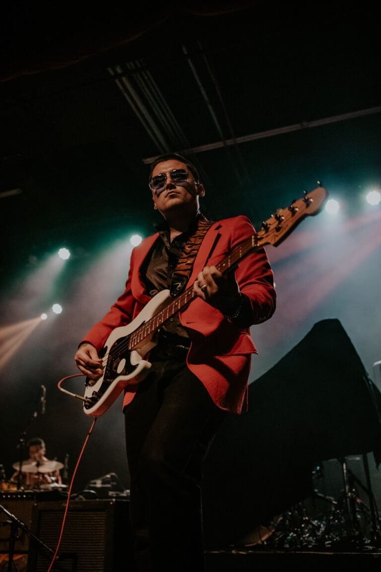 Lovelytheband